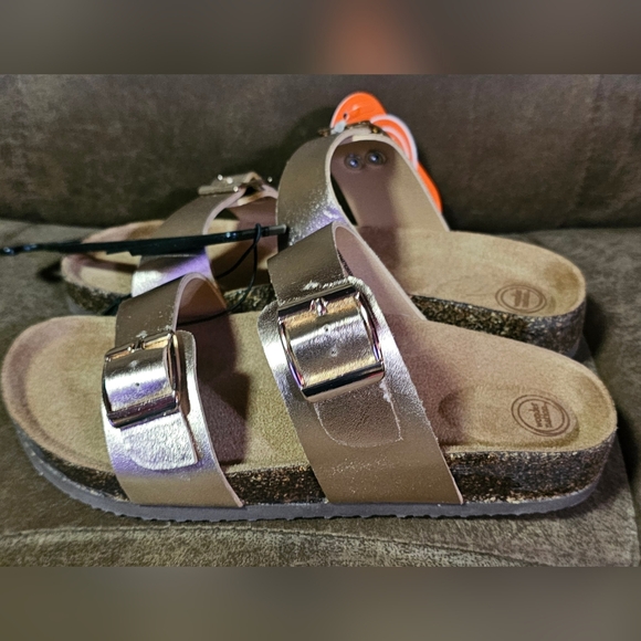 wonder nation Other - Wonder Nation Gold Kids Sandals